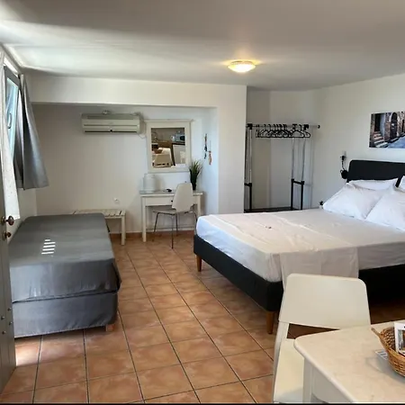 アパート アロニア スタジオ *